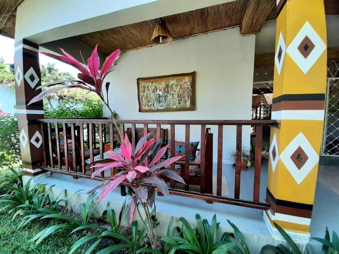 סרקונדה Casa Hotel Sinkiling Gambia מראה חיצוני תמונה