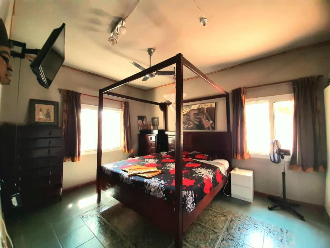 סרקונדה Casa Hotel Sinkiling Gambia מראה חיצוני תמונה