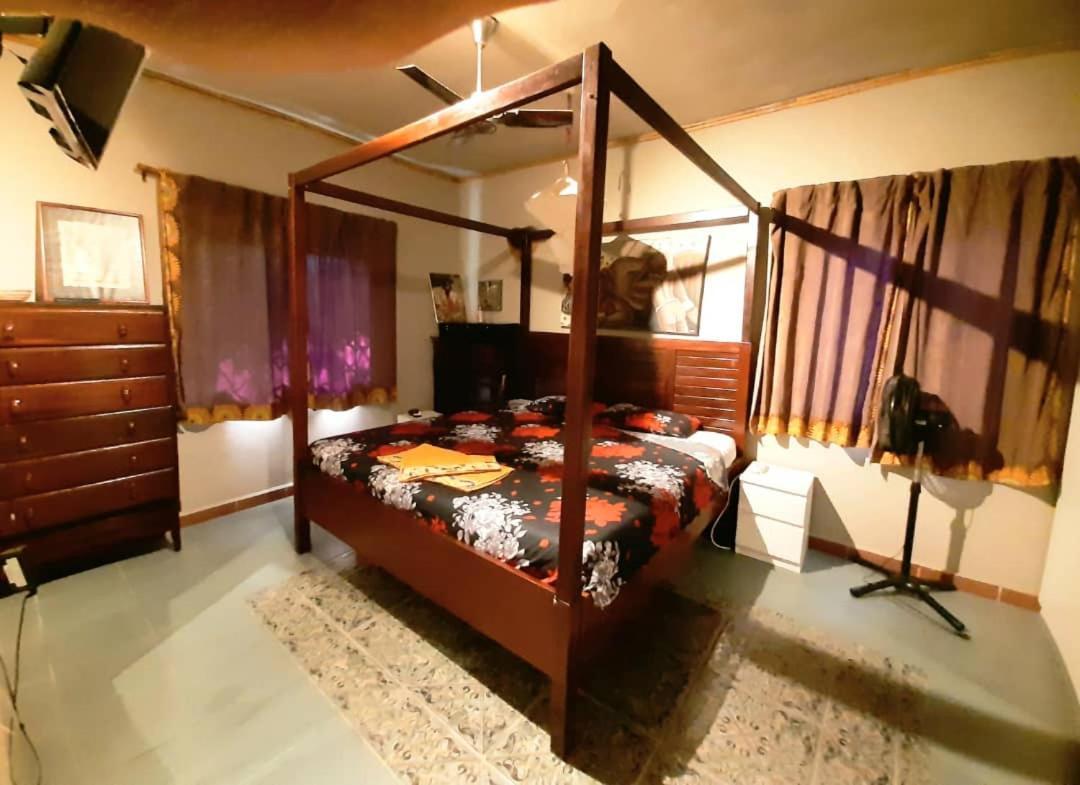 סרקונדה Casa Hotel Sinkiling Gambia מראה חיצוני תמונה